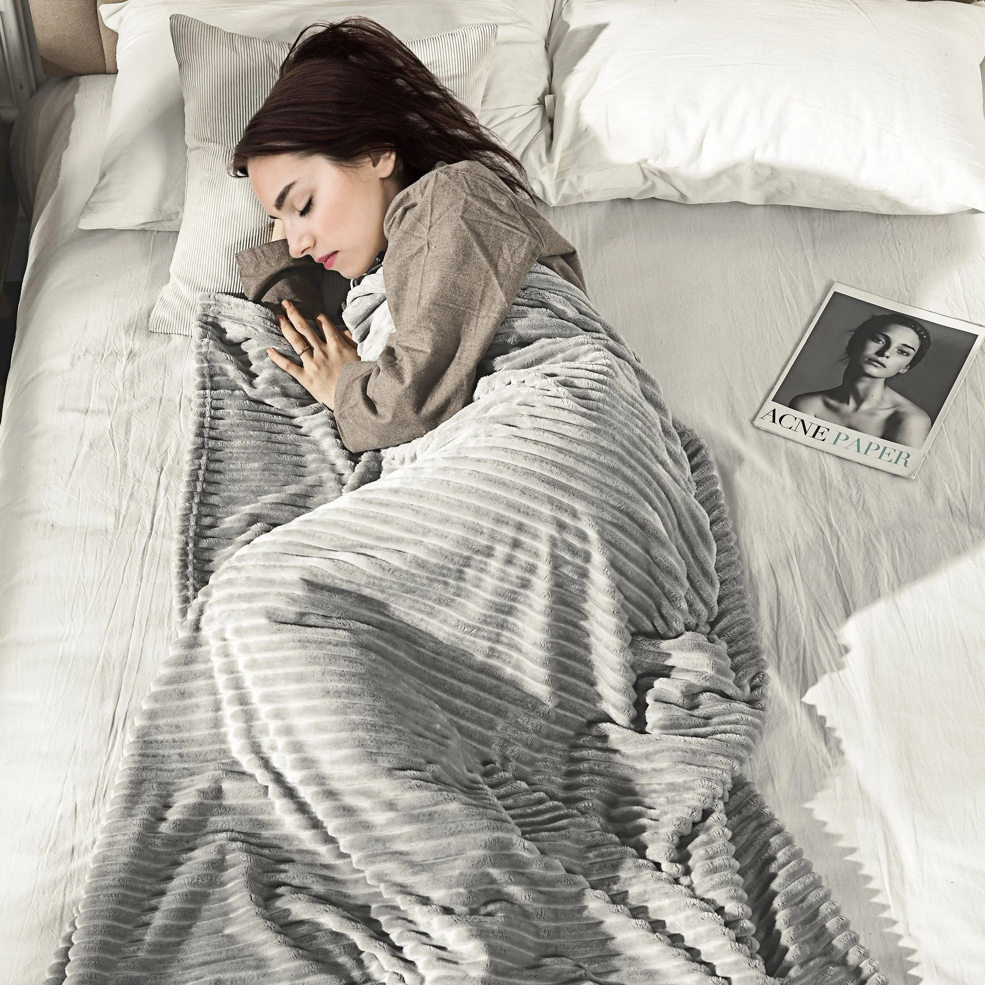 Flannel Fleece Blanket for Sofas - Image 2